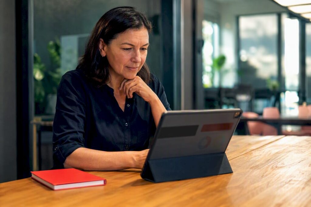 Australian owner reviewing AI research evidence